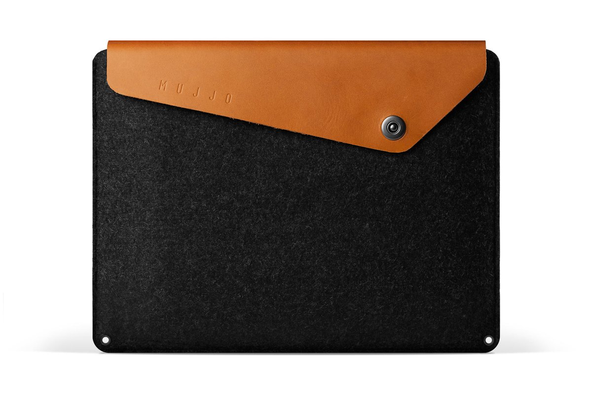 GeniusDesignInt's tweet image. Protect your 13" MacBook Air. You'll become addicted to those leather sleeves. #MacBookPro #leathersleeve 
bit.ly/2neK40f