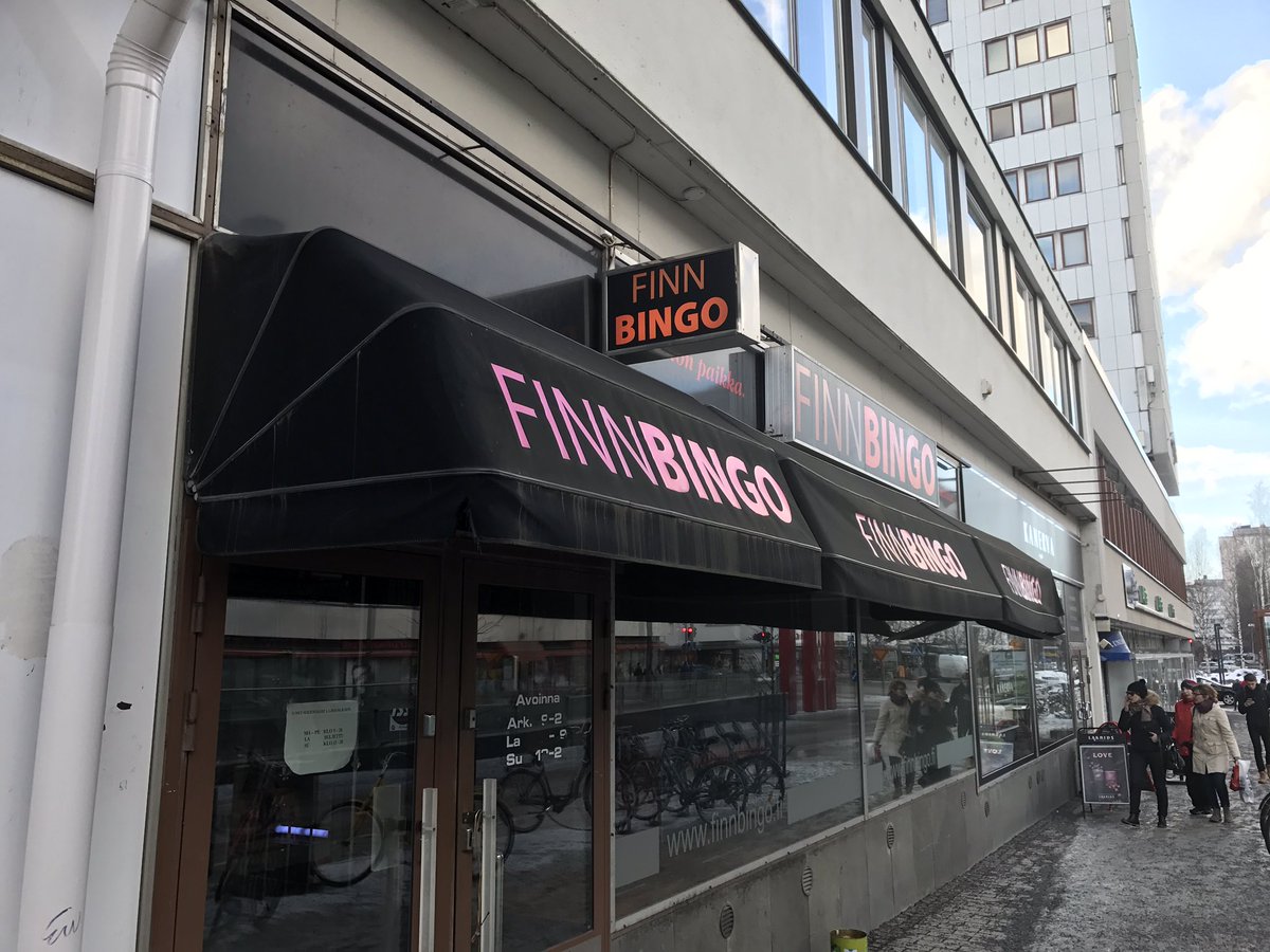 I finland spelar man finn-bingo... eller så kommer man på Hevimesta och rockar loss. Öl är godare på måndagar.