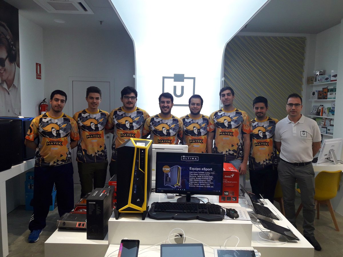 mayekclub's tweet photo. El equipazo de visita a @UltimaTfe , cada día creciendo más !!  #guaperas #goMayek 🔥🔥 https://t.co/yyNyu6521x