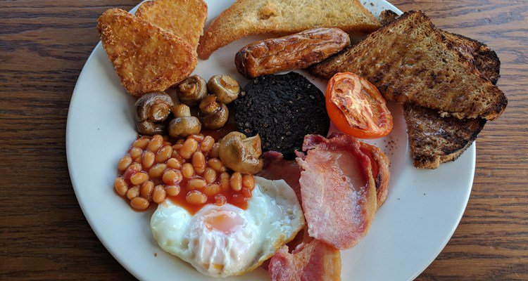 MattandCat's tweet photo. NEW REVIEW: Chequers Inn, Rookley "The Chequers carvery breakfast is a fab way to exploit… https://t.co/OiwF0Tn483 https://t.co/M9oJC6cNyh