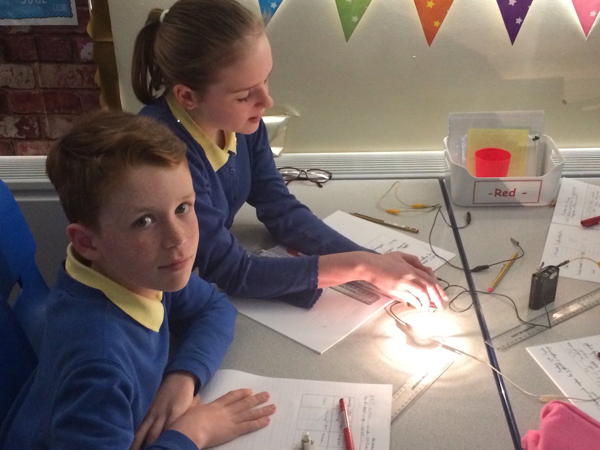 BPSYrSix's tweet image. Super circuits in Y6 Science this afternoon...great work everyone!!!
#Y6Science
#SuperCircuits