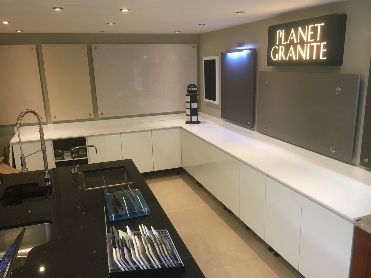 surfacecollect's tweet image. Nice work #diamondwhite #samsungradianz #planetgraniteuk
#quartzworktop