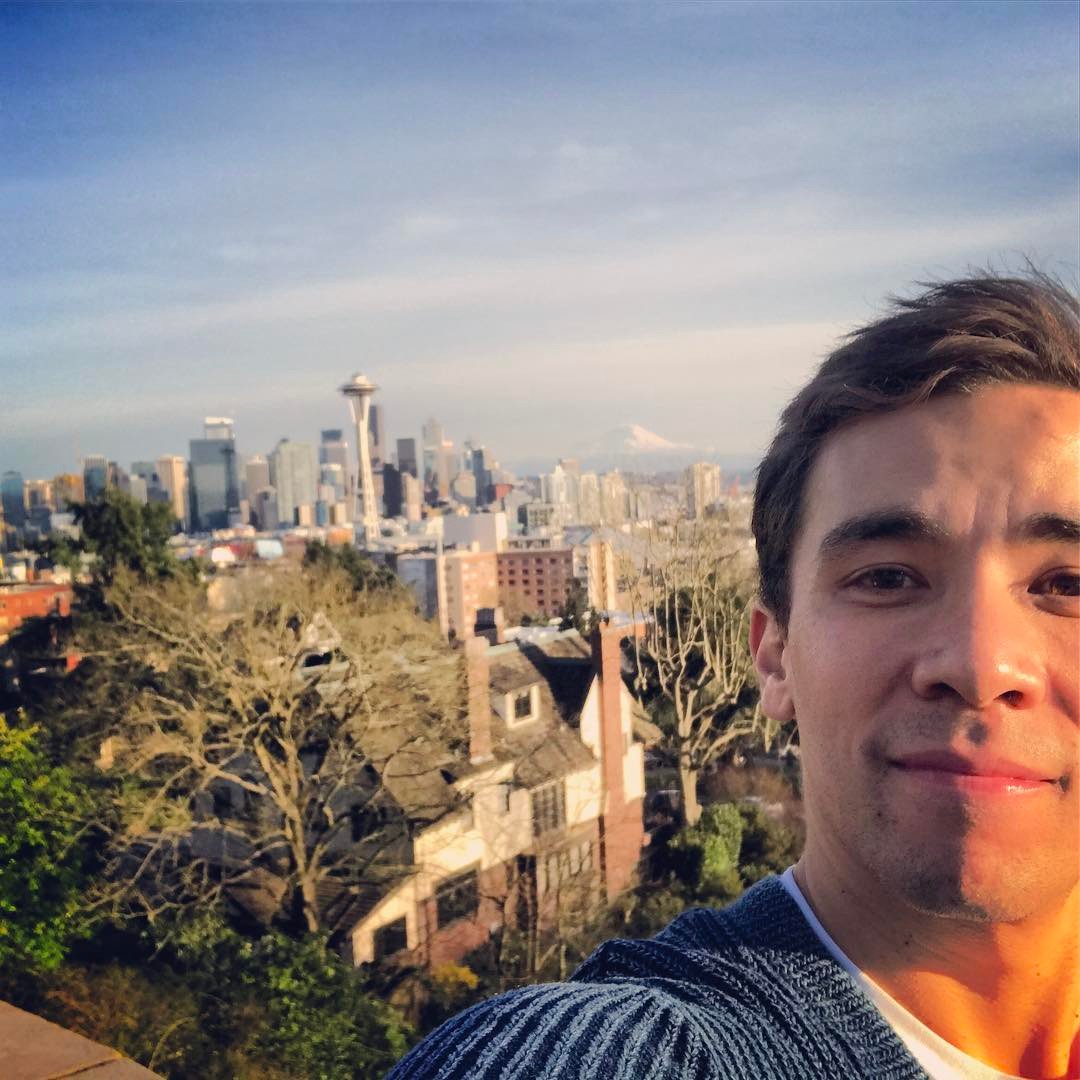 .@conradricamora: 'Seaaahhhhhhhhtle💙💚'