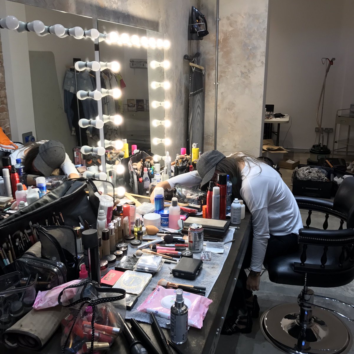 The worst part of the job!! Clearing up!! <a href="/enyapen31/">Enya Sullivan</a> has given up already! 😫😫😫