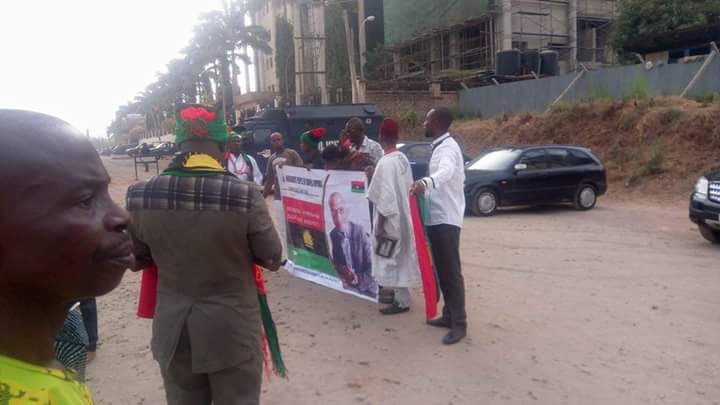 kingsleybiafran's tweet image. My Yahweh  Elohim we bless all biafrans  dat make it to Abuja