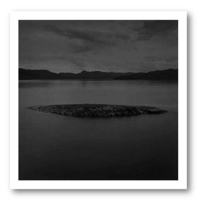 🔻

Hiroto Fujimoto

Untitled
Norway
2001

⎰Printing on Baryta paper silver gelatino-bromide with a turn selenium⎰