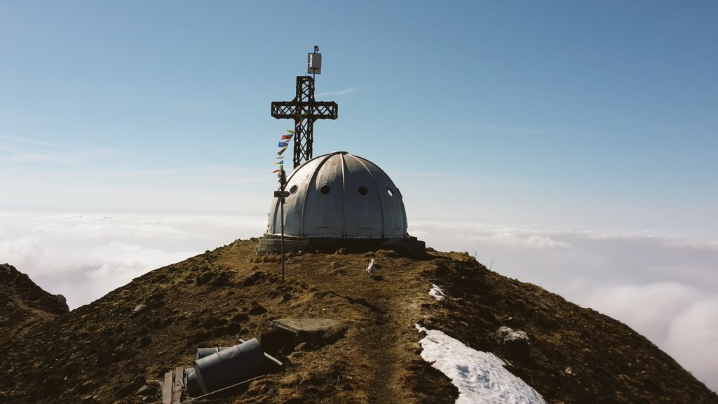 ALBERTO_1977_'s tweet photo. #MonteDueMani #1666mt @Orobiando @OrobieAlps @inter_valli @TurismoBergamo @altobrembo @daniele_astori @filippogherard4 https://t.co/MqJGPVtj6h