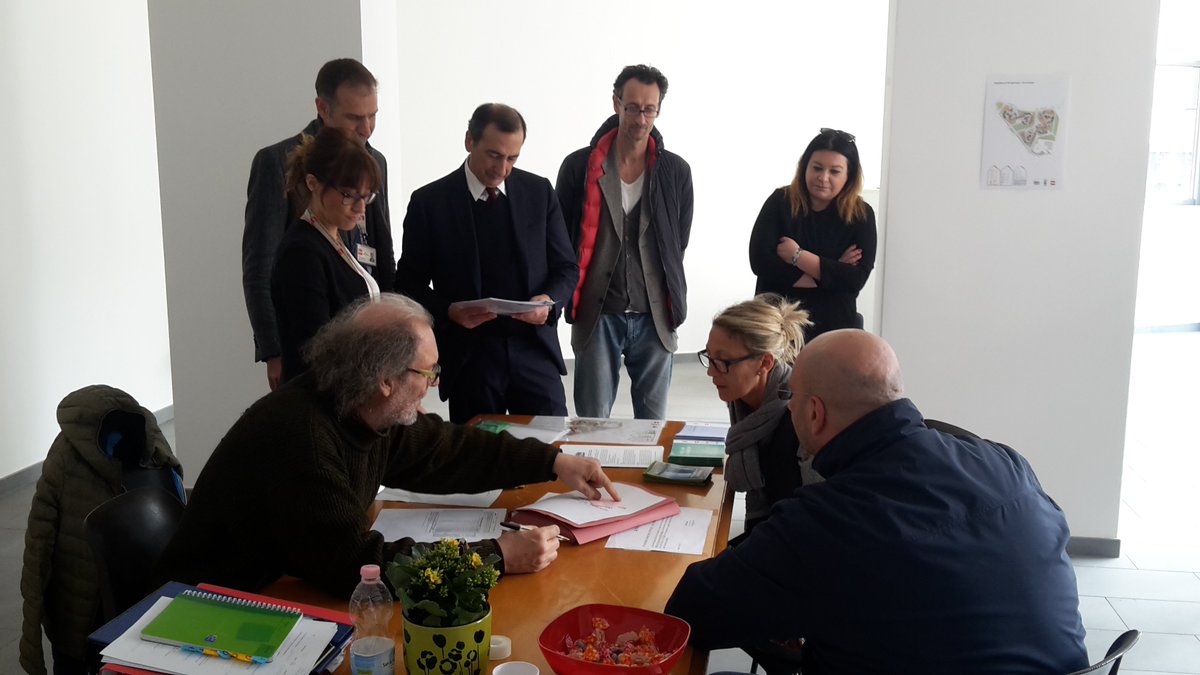 comunicazionemm's tweet photo. #MMCasa - Continua la consegna di alloggi di #viaAppennini. 190 alloggi: 140 assegnati di cui 10 oggi e gli ultimi 50 presto in consegna https://t.co/BlFfwSg3uX