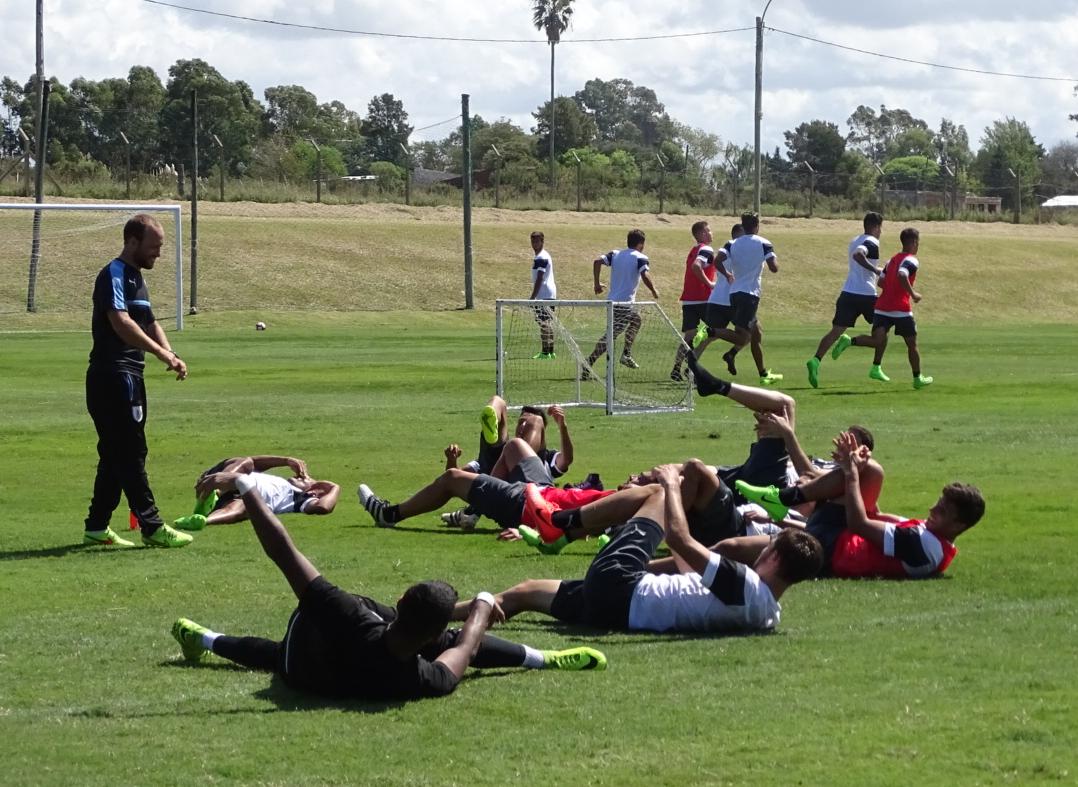 Uruguay's tweet photo. #Sub20 | @Uruguay retomó los entrenamientos esta mañana de cara al Mundial de Corea del Sur 2017 (20/5 - 11/6): https://t.co/5CBkutQ6mB https://t.co/FrrhNPl0va
