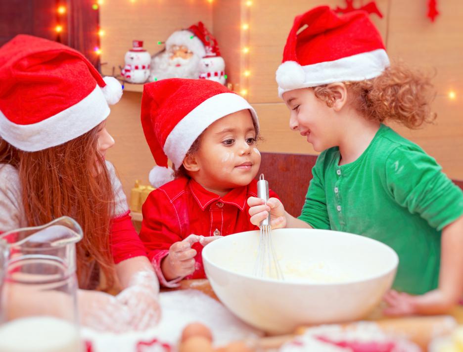 Your kids love #Christmas too? Look at these 21 amazing Christmas party ideas for kids! bit.ly/2mfqmjT