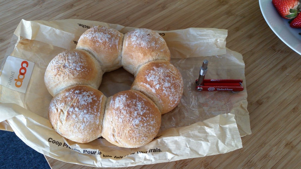 Get_TeleHex's tweet photo. Bread-Hex? TeleBread? https://t.co/CNJJ7FoFUH