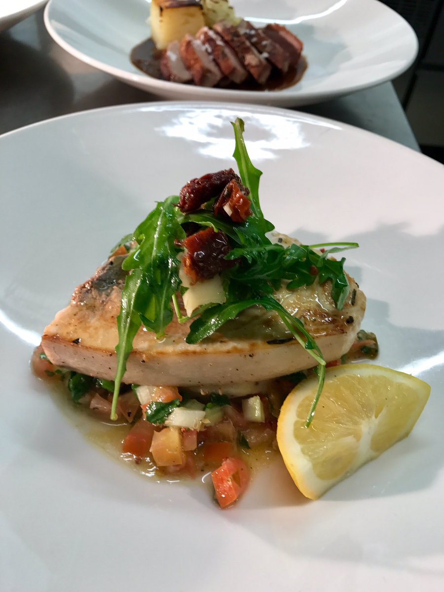 The_SunCafe's tweet photo. Fresh #swordfish steak with #homemade #tomatosalsa. #yummy https://t.co/wETK1kCI5S