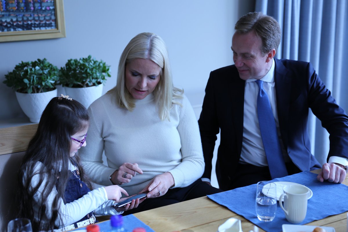 NorwayinCanada's tweet image. #EduApp4Syria Norway launches free, literacy learning
app 2 help #SyrianChildren #OutofSchool learn 2 read #Arabic 

regjeringen.no/en/aktuelt/inn…