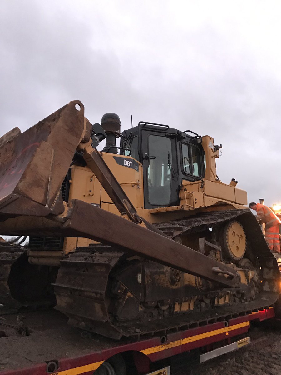 SolutionsCd's tweet image. D6 t  dozer coming off hire soon any inquiries ring 07813130188