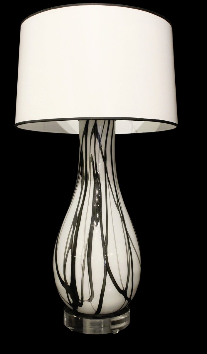 FestoniHome's tweet photo. Check out or new glass blown lamp! #Festoni  #italianglass #blackandwhite #Acrylicbase #Lampshade https://t.co/WcAgYHLTSu