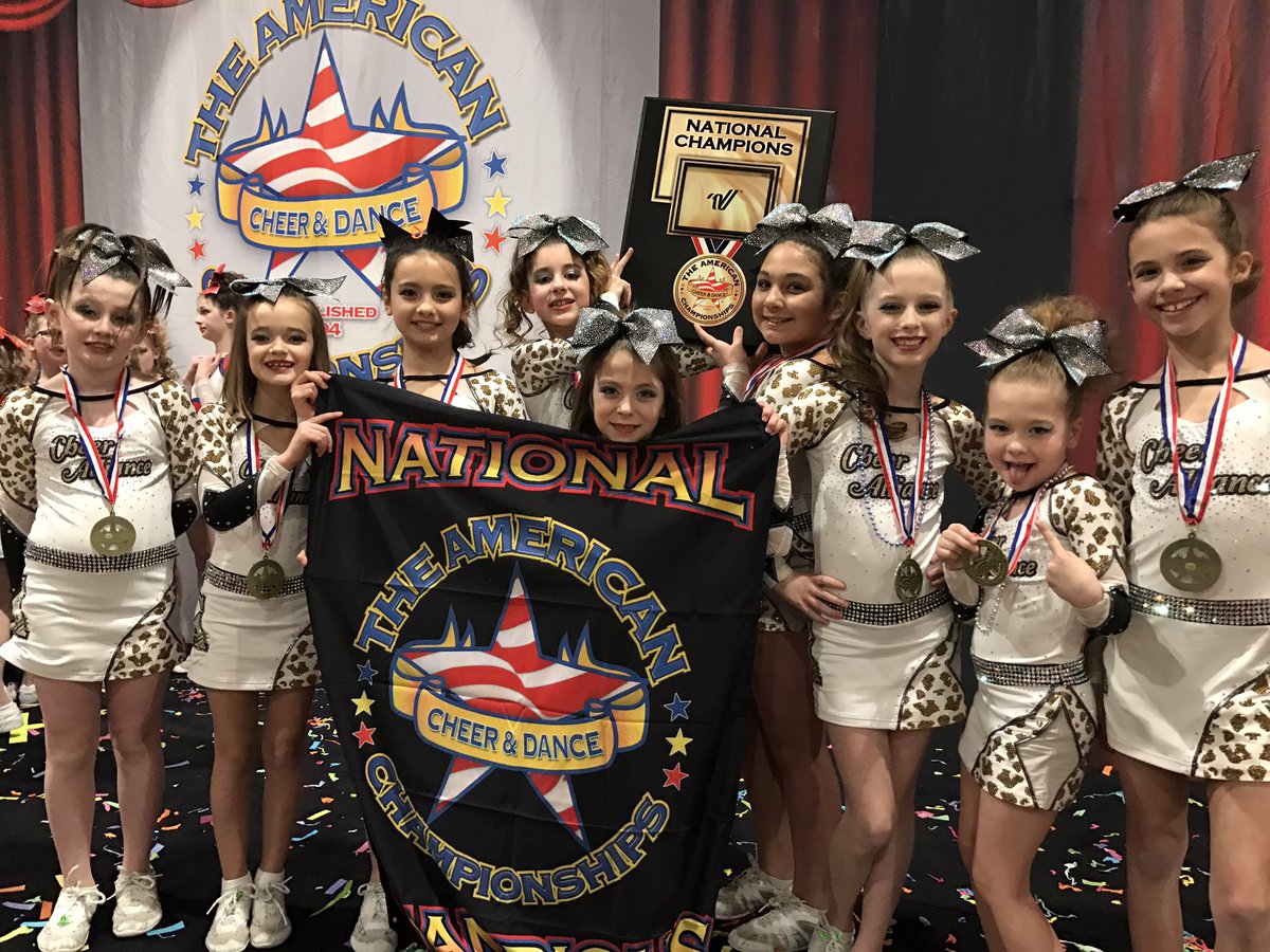 ICONIC_COACH_1's tweet photo. Sassy Catz taking home the National Champion Plaque, Banner, and White Jackets! @AmChamps #ACclassic https://t.co/GsKNB4R3li