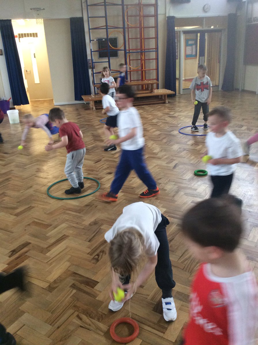 ShephalburyPark's tweet photo. We've had another ball skills club after school today. It was a lot of fun! #ballskills #shephalbury #clubs #fun https://t.co/HCnSsinzNI