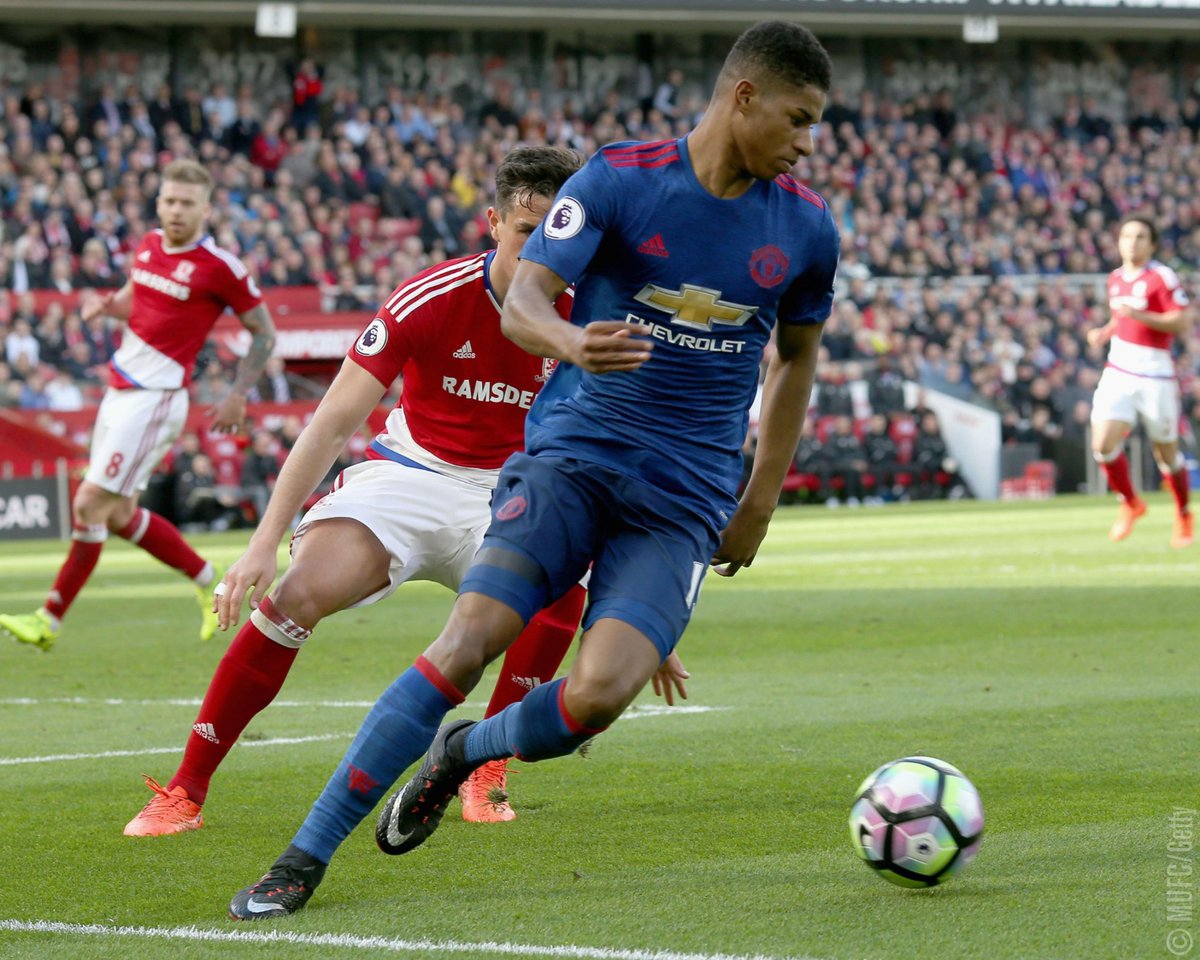 ManUtd's tweet photo. Jose Mourinho praises Marcus Rashford and says the goals will soon flow for the #MUFC youngster: https://t.co/89fGMyfaaS https://t.co/3OGbTRgaod