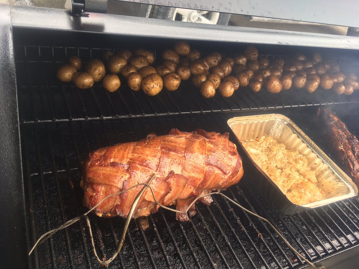 #traeger demo day <a href="/ValleyCutting/">ValleyCustomCutting</a> feat. Jalapeño and cheese #bbqfatty smoked potatoes, pork tenderloin, and seafood stuffedshrooms #verynice