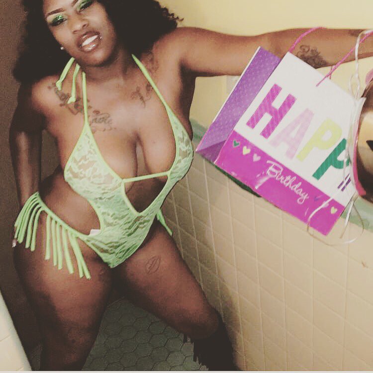 QueenTia2u's tweet photo. I enjoyed my birthday now we gone do da grand finale at crucial!!!!🤘🏾🤑👯💸🎉🎈 https://t.co/LjZ1zj9DAg