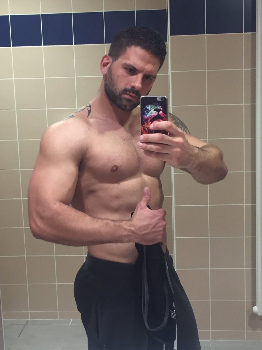 LorenzoViota's tweet photo. #congestion #muscular #testonatural #+1kg @rachel_adjani @Sancho_de_JM @anthonxgaultier https://t.co/mhzLyrxFoA
