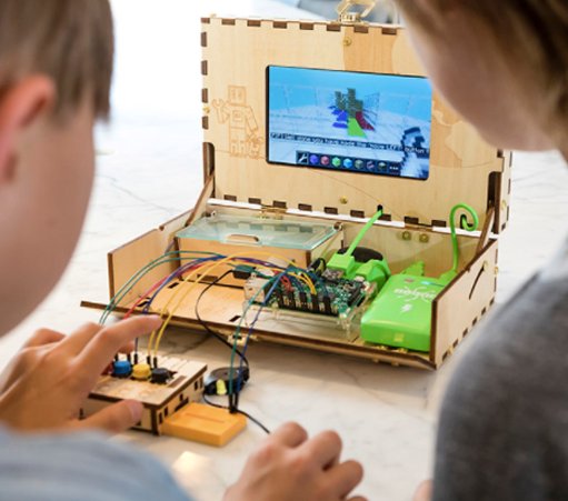 CreativeToolSet's tweet image. #Piper: Build Your Own Mini-Computer and Play Minecraft, Too! @ConnectedCamps #Minecraft #Education #creativetools bit.ly/2nKZFT2