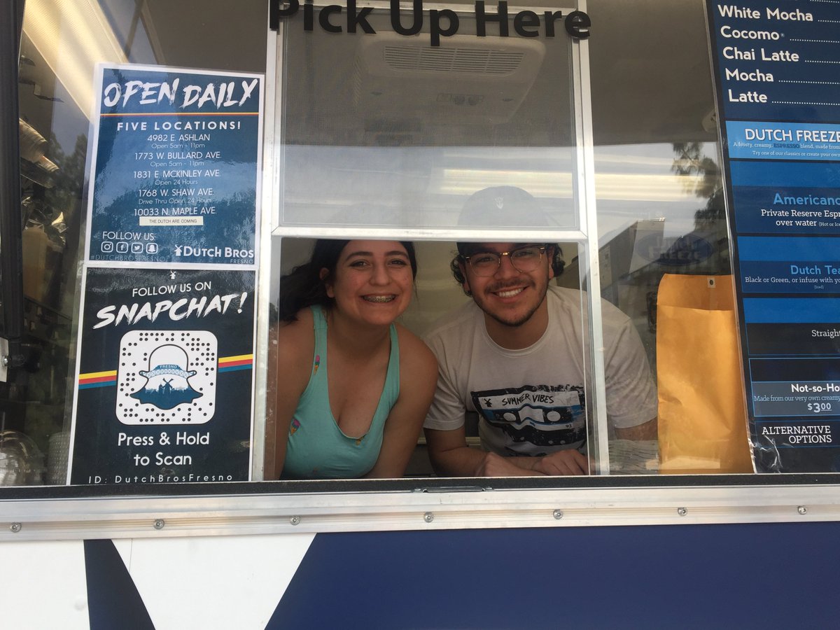 BuildATeacher's tweet photo. Support @Fresno_State @StudentCupboard TODAY @dutchbrosfresno Truck in front of USU &amp; Say Hi to @TayDianeCastro &amp; #DustinJones #BeBold ☕️🐶👍🏽 https://t.co/tEJOsoYsJK