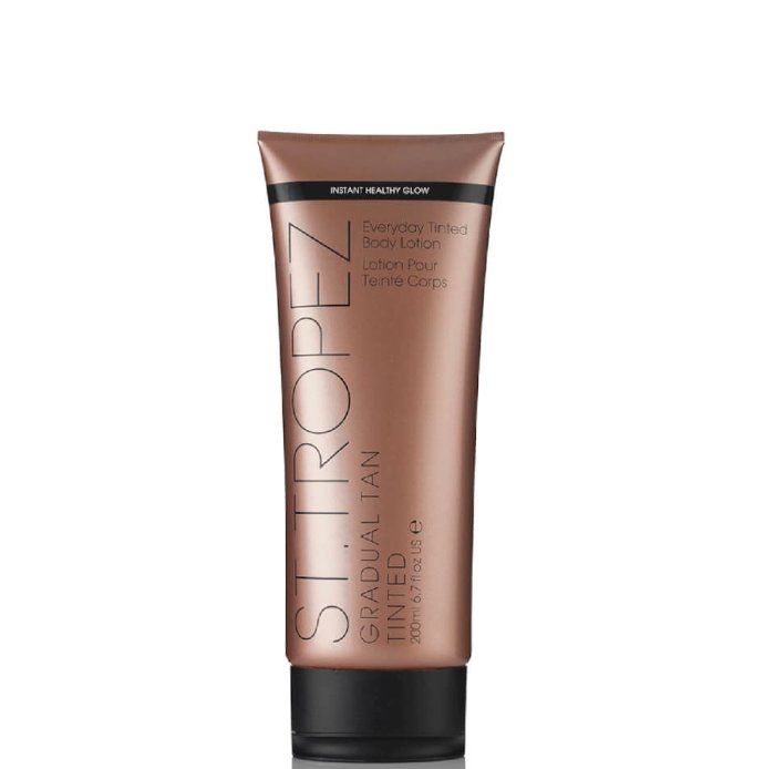 Create a summer glow with St Tropez Gradual Tan Tinted Body Lotion. Win it! To enter follow <a href="/davelackie/">dave lackie</a> &amp; RT