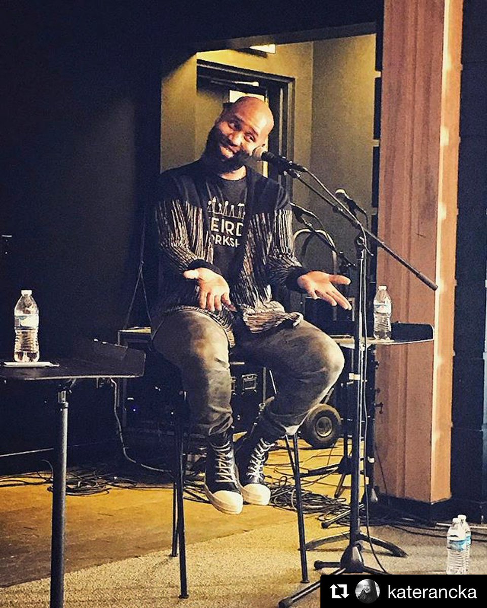 BerkleeAlumni's tweet photo. @ClaudeKelly is speaking to Berklee students during their Nashville spring break trip #berkleeproud #patpattison #studenttrip #Repost https://t.co/YucoN6EqIc