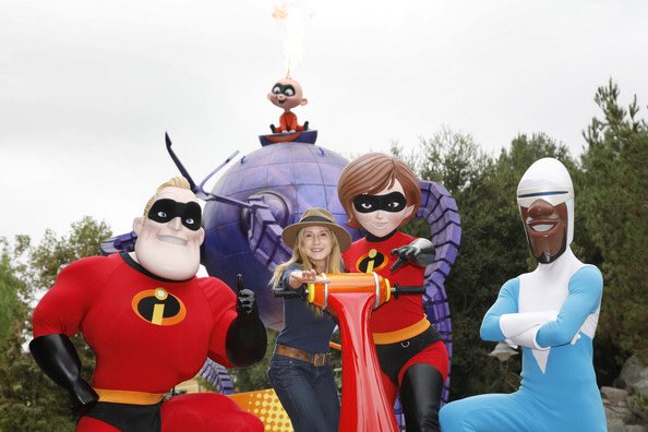 Happy birthday to Holly Hunter, the voice of Elastigirl! 