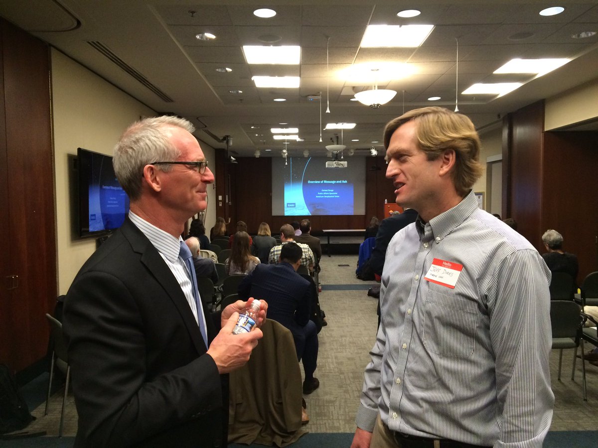 ESA_org's tweet photo. Rep. Bob Inglis and ESA member, Jeff Dukes, talk during prep for #climatescience2017 day on the Hill tommorrow, #ESA_policy https://t.co/RPZGiHiybI