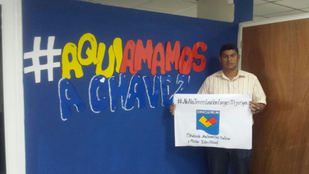 sinnsaimemib1's tweet photo. #NoALaTercerizacionCargosFijosYa Bolívar presente en el justo reclamo d lo q por ley nos corresponde @Sinnsaimemi @NicolasMaduro @dcabellor https://t.co/NXVmKZ0xoU