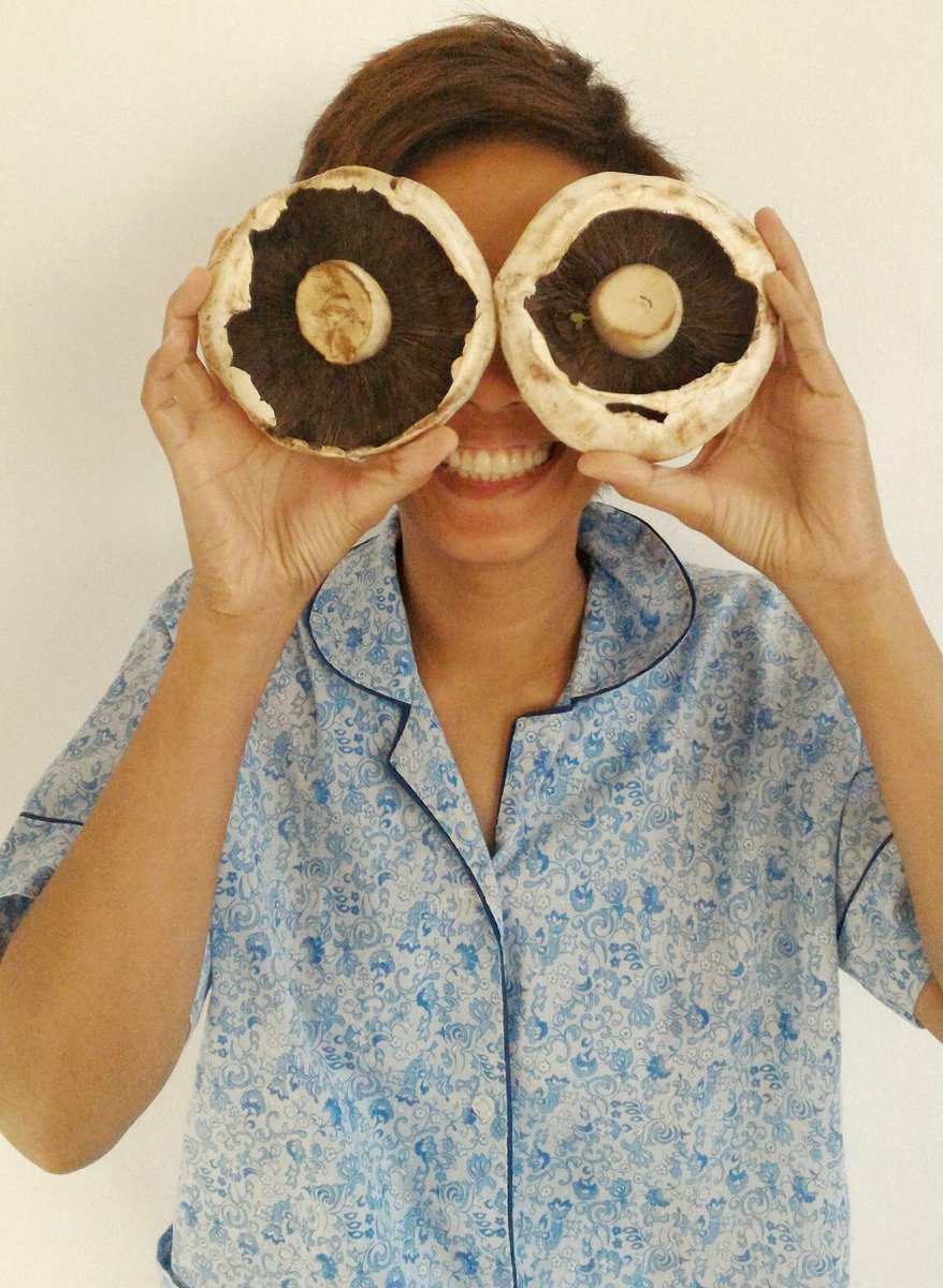 atelizals's tweet image. Good morning sabi ng mga higanteng kabute.😂 #missinglondon #travel travelwithtessandliza.com