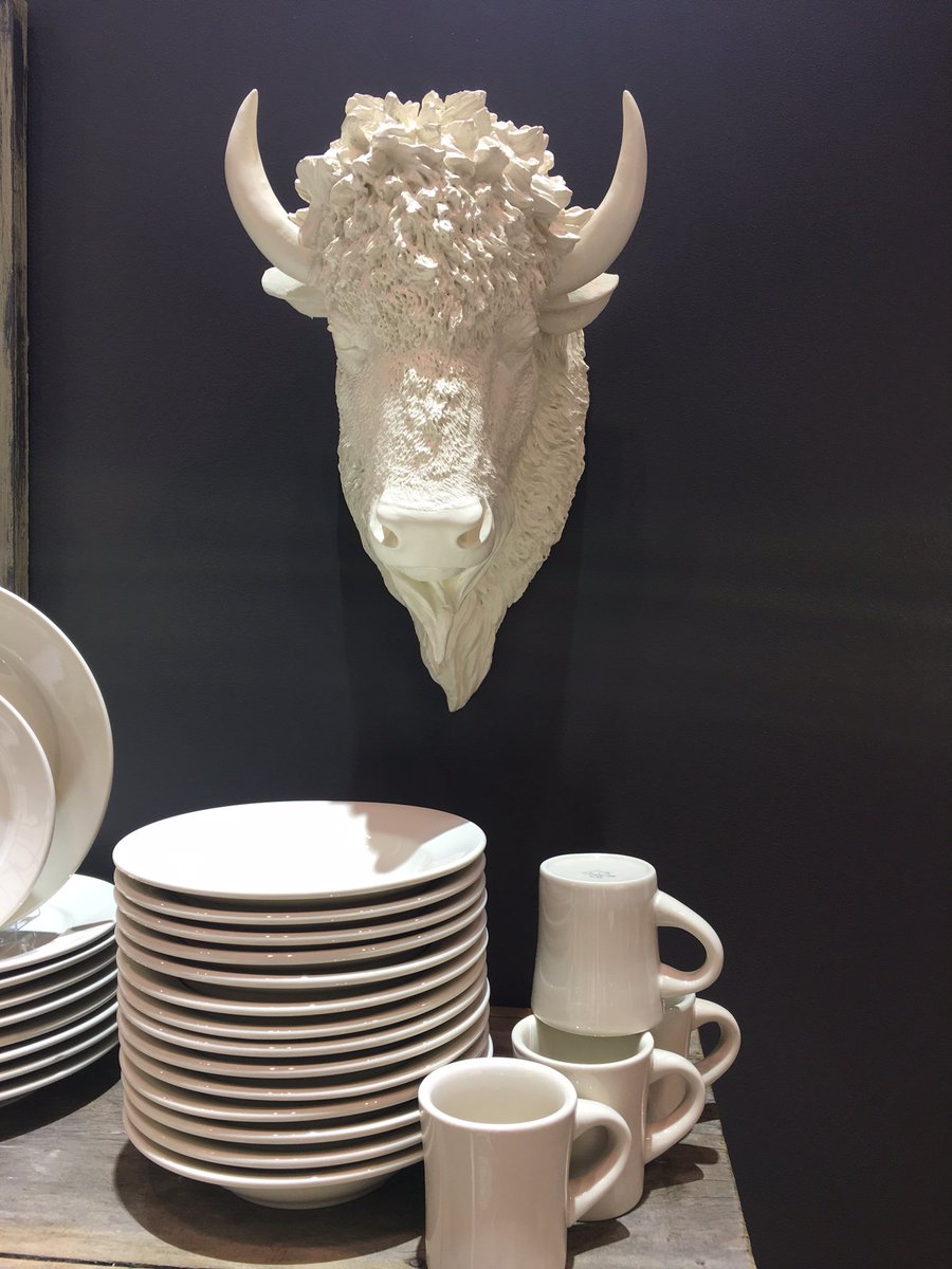 RobinsonHome's tweet photo. See the 21st century additions of our 100 year old Buffalo China @RobinsonHome #IHHS2017 https://t.co/1TsFJgK3YF