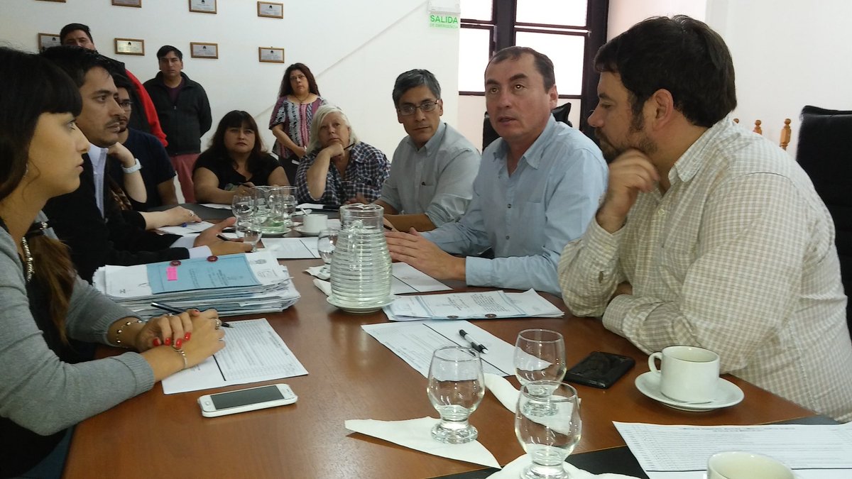 kingmaconcejal's tweet photo. AHORA.Concejal:kingma,Preside,Reunion de Comision de Transporte,Industria Comercio y Asuntos Tecnicos https://t.co/FLjJHw5cmT