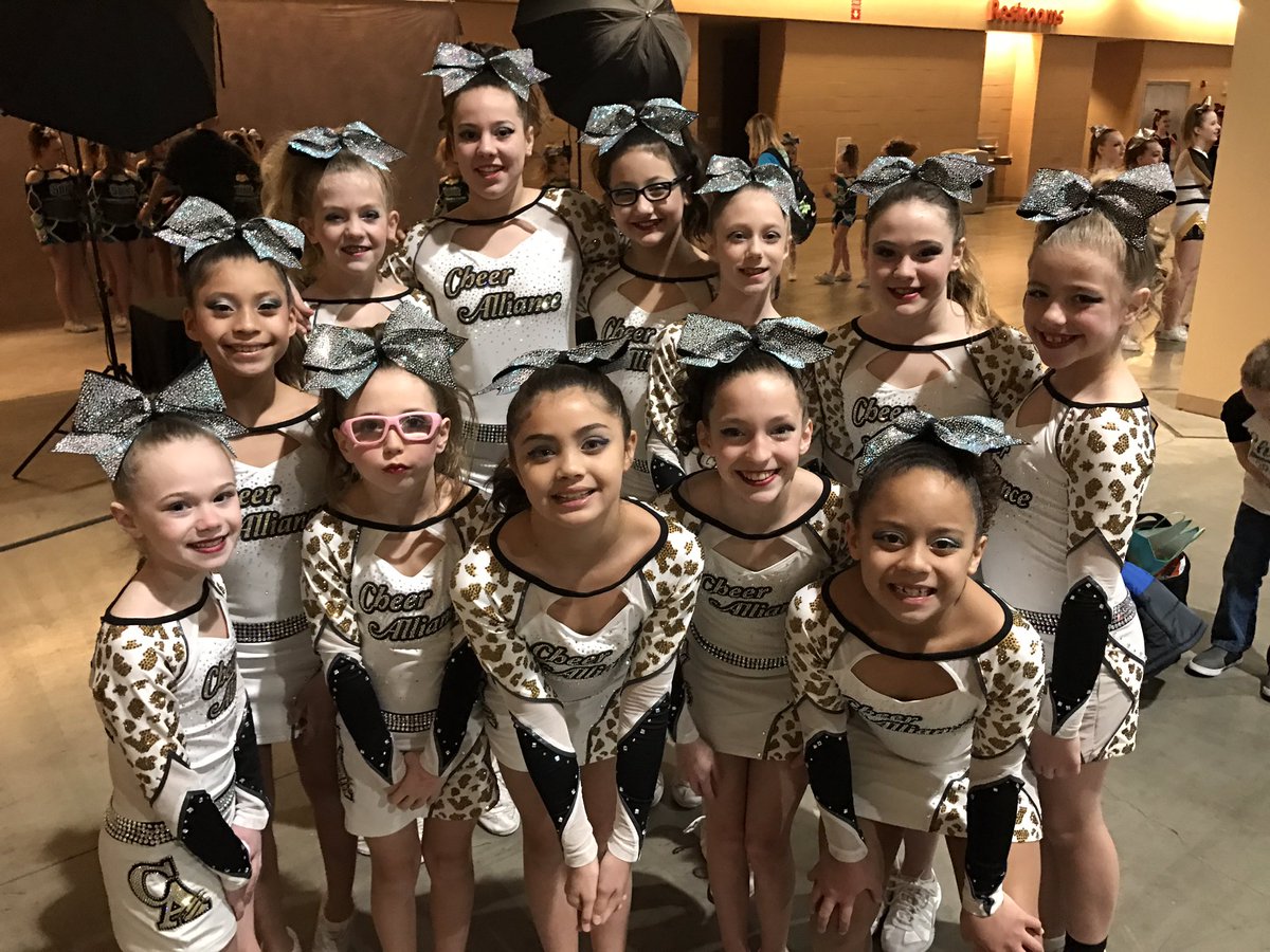 ICONIC_COACH_1's tweet photo. Swag Catz are taking home the National Champion Plaque, Banner, and White Jackets @AmChamps #ACclassic https://t.co/3KTHrnCof4