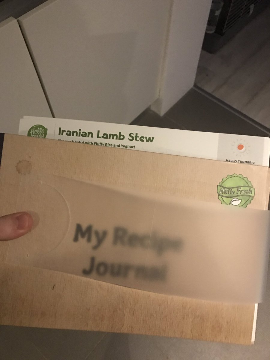 DavidUsherwood's tweet photo. @HelloFreshUK great that you sent me new recipe holder cross with stand! Shame your recipes in the same delivery don't actually fit https://t.co/yxMWHQpmdG