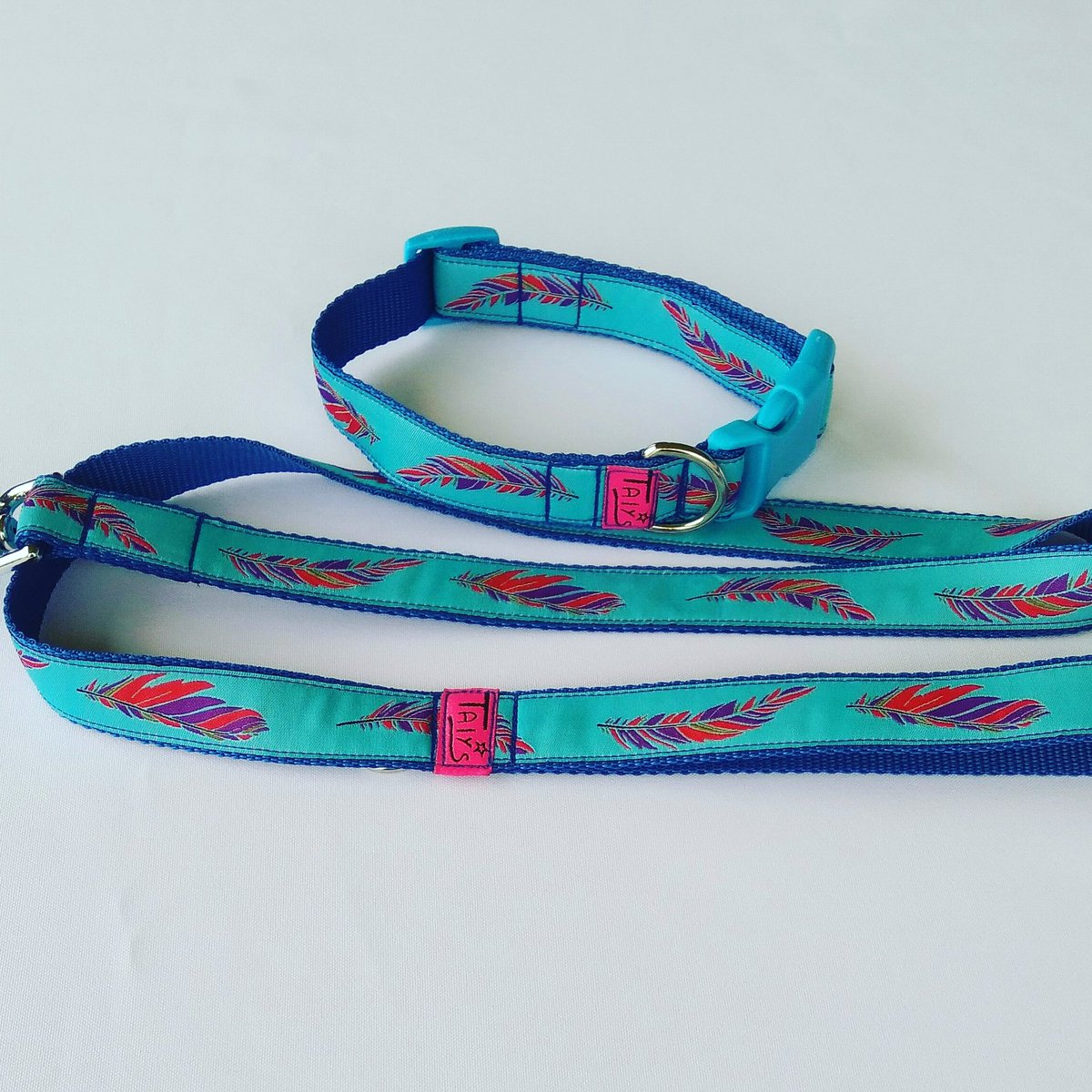 Talysysuestrell's tweet photo. Conjunto plumas celeste talla M
Talysysuestrella#collaresmolones#modacanina#perrosgijon#hechoamano#perrosguapos#dog#pets#complementosperros# https://t.co/7rx9bE3Fx7