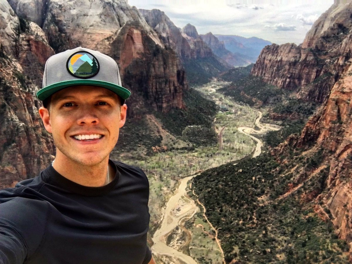 Angels Landing was inexplicably beautiful. And treacherous at points... and you know I love my dangerous shit! #Zion