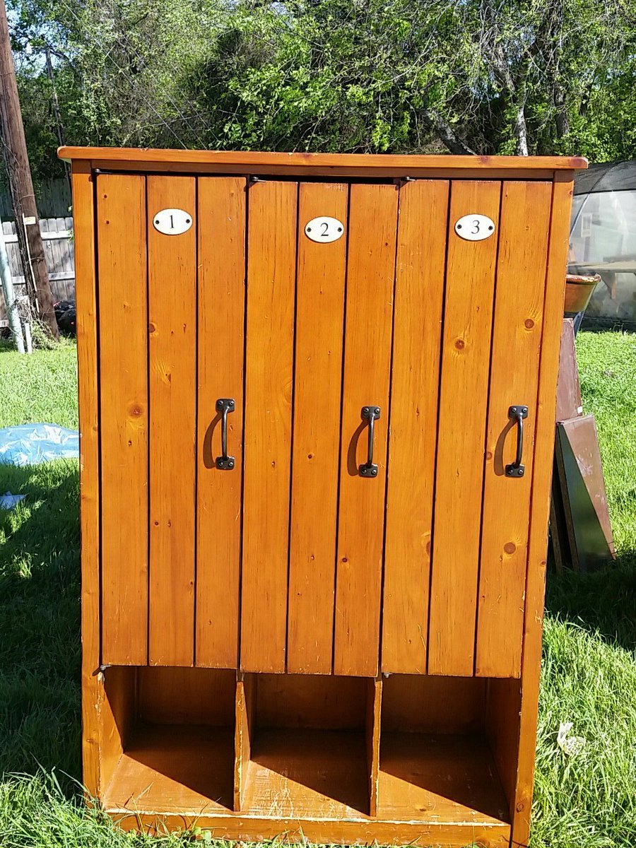 orgRRASC's tweet photo. Need a little locker for three?
You should come by and see. https://t.co/kFyhiB3ci8