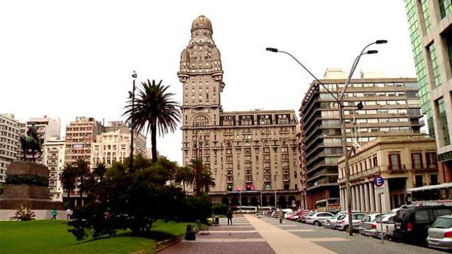 Subrayado's tweet photo. Montevideo tiene 100 puntos de wifi gratis y habrá 200 más

https://t.co/rvwSK2jS7j https://t.co/ImyTLvAi1t