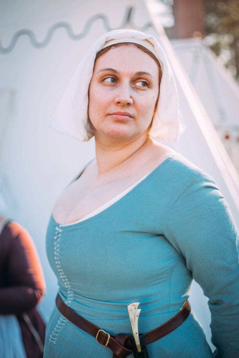 NihilSegniter's tweet image. Look at @Sonia_A_Scott in her medieval stuff!