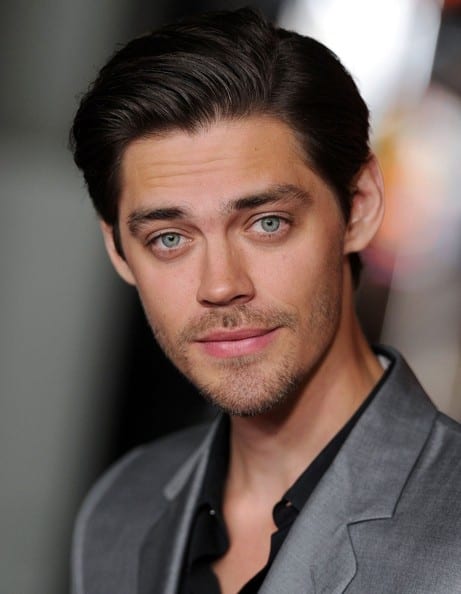 Tom Payne - Paul Rovia (Jesus) ✞ C7ZN-VdXQAAjzTt