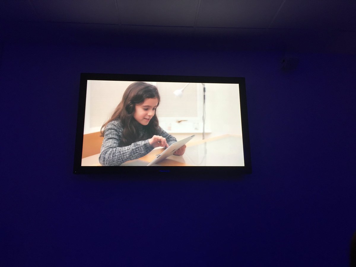 HighLifeProUK's tweet photo. Our fundraising film shown at the Jewish Interactive dinner. Such a great event! #jewishInteractive #videoproduction https://t.co/GNXptpQqls