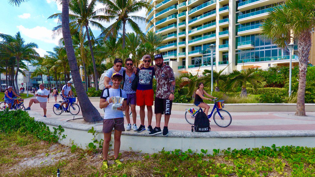 YUMANOFFICIAL's tweet photo. boyz n the hood 🇺🇸 #miamimusicweek2017 #miami #mazuum #enjoy #rolex #gucci #resilienza #dji #phantom4 #friends https://t.co/pQWXy16mCH