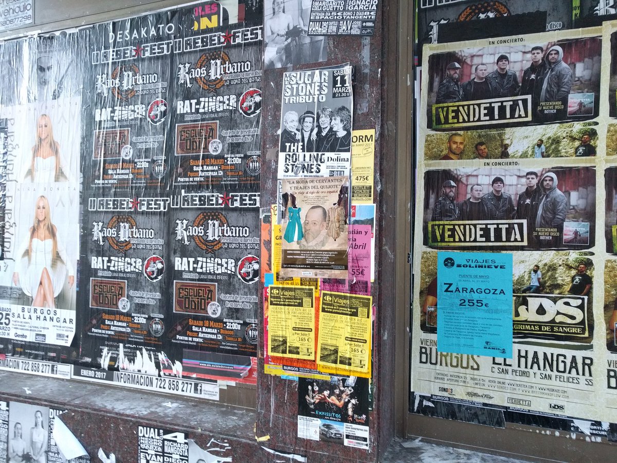 destrozaBURGOS's tweet photo. ¡Que moderno está Burgos, así, todo empapelado!

#DestrozaEsBurgos https://t.co/xRrwizFZ6Q