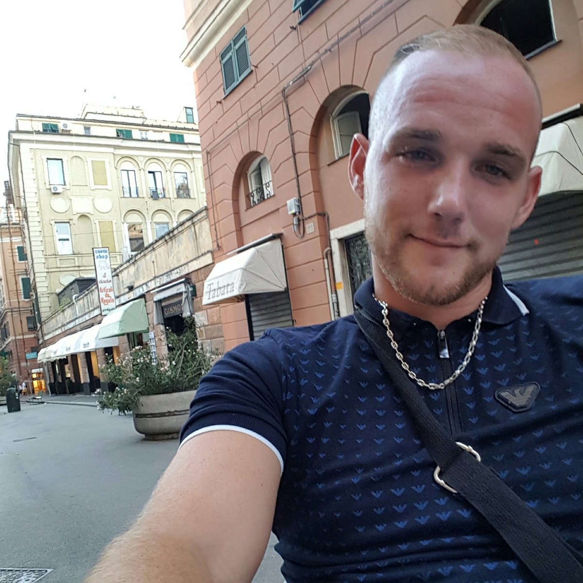 TotoBlw's tweet photo. #NouvellePhotoDeProfil https://t.co/Lo3mN3SIQG