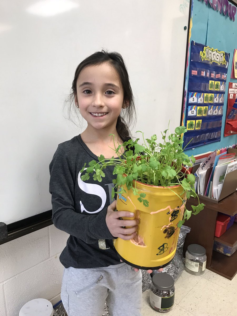 Presenting our PBL home projects!  So creative! <a href="/EES_Mustangs/">Erpenbeck Elementary</a>  #loveKYschools #boone2020