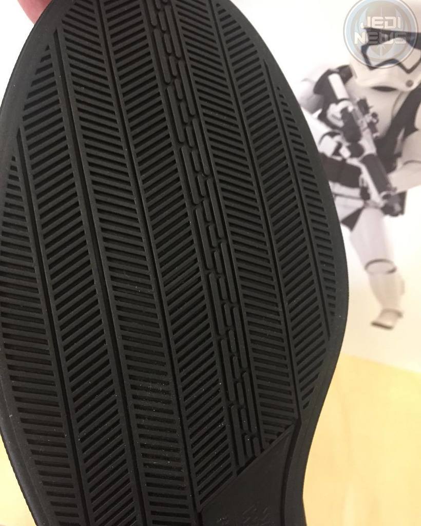 JediNewsNetwork's tweet photo. Tread on the upcoming @po_zu shoes. Lovin the subtle #imperial lines #pozushoes #ethicalfa… https://t.co/M26OLr4jdN https://t.co/jnJMUHBGpz