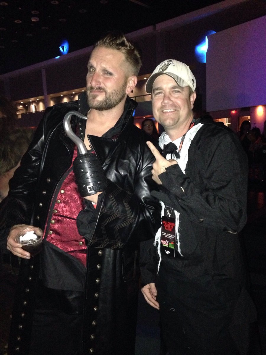 wagonerjeff78's tweet photo. @JamesAFrazier thanks for all you do and for everything you have to put up with! We appreciate you!! #FrazierAppreciationDay 🤘🏻🙌🏻👍🏻 https://t.co/EGEuKHFkuK